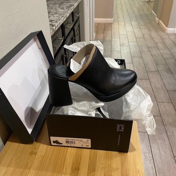 Naturalizer Black Chunky Heels - Gen Connect Leather Heels Clogs - Picture 3 of 6